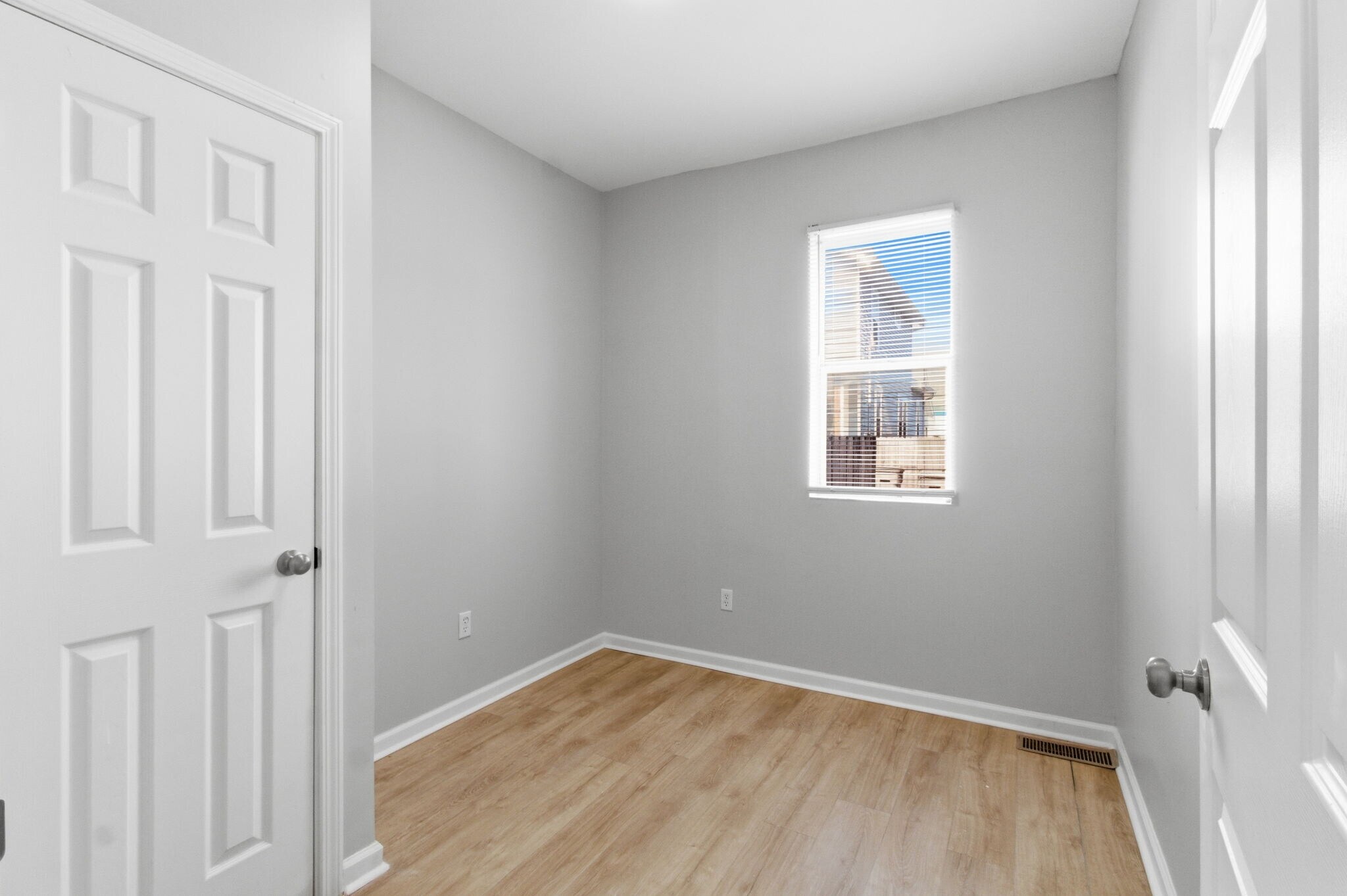 Building Photo - 1338 Barth Ave