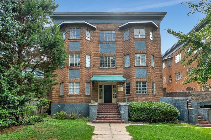 Interior Photo - Montrose and Montclair