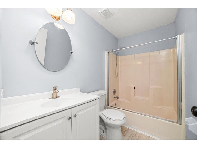 Building Photo - 88 108th Ave NW