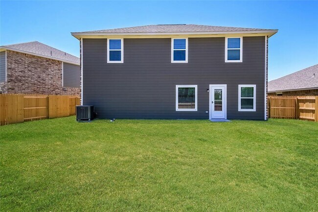 Building Photo - 1607 Crimson Lake Blvd