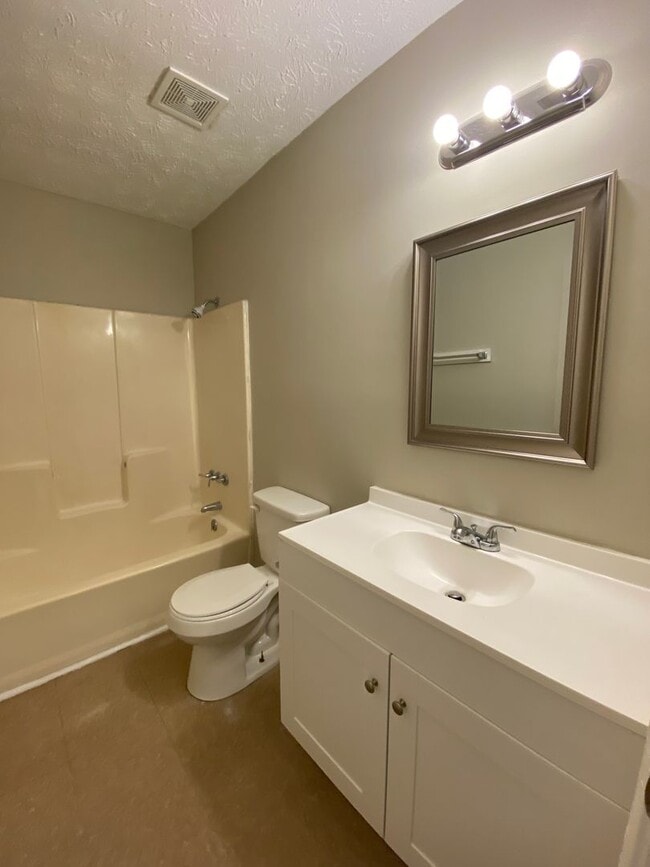 Building Photo - 111/113 Loblolly Dr