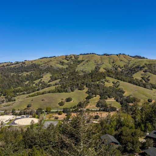 Building Photo - 25 Fir Ave