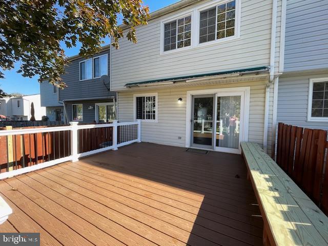 Building Photo - 105 Long Meadow Ct