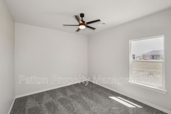 Building Photo - 17900 Lone Ranch Rd