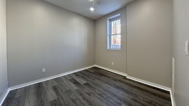 Building Photo - 3066 N Bambrey St