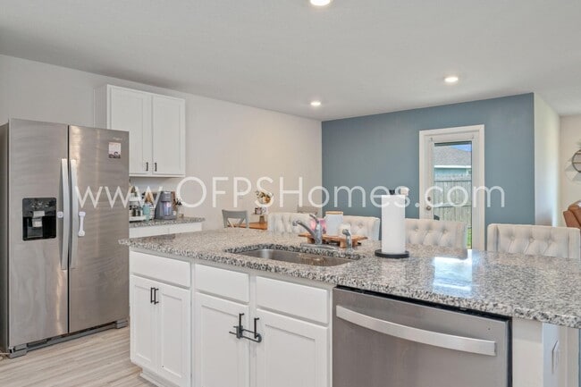 Building Photo - 863 Otto Loop