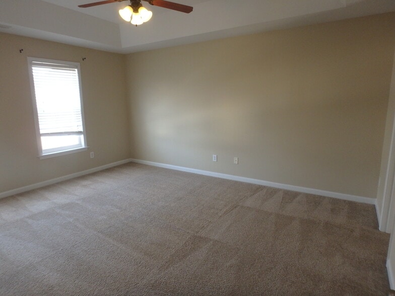 Building Photo - 137 Tuscarora Ln