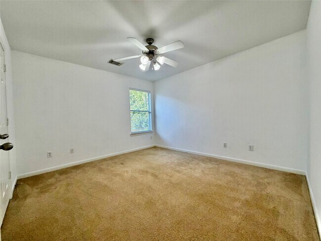 Building Photo - 26 Ebony Oaks Pl