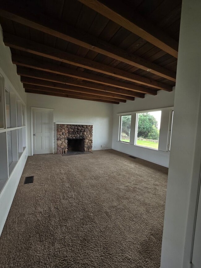 Building Photo - 3-Bedroom Home with Indoor Laundry and Ocean View