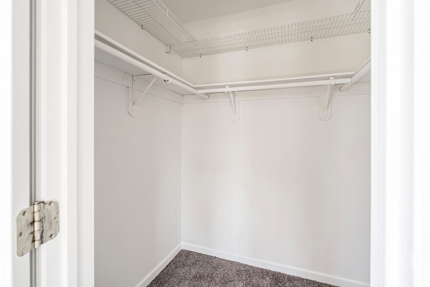 Building Photo - 4A Emerald Dr