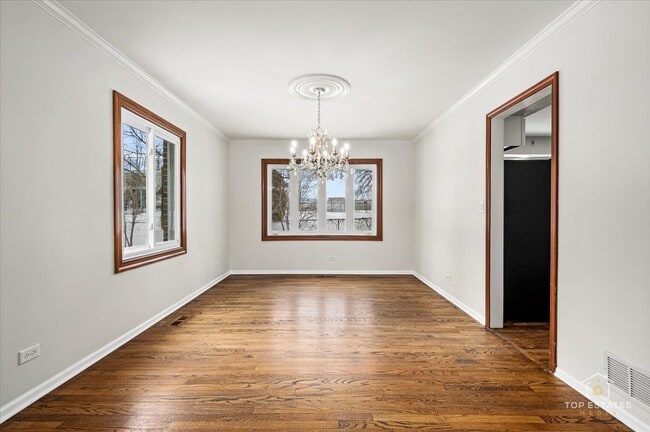 Building Photo - 931 Canterbury Dr