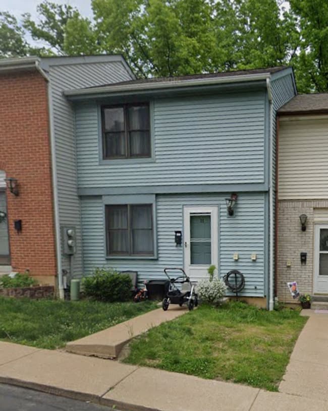 Building Photo - 11 Dubois Ct