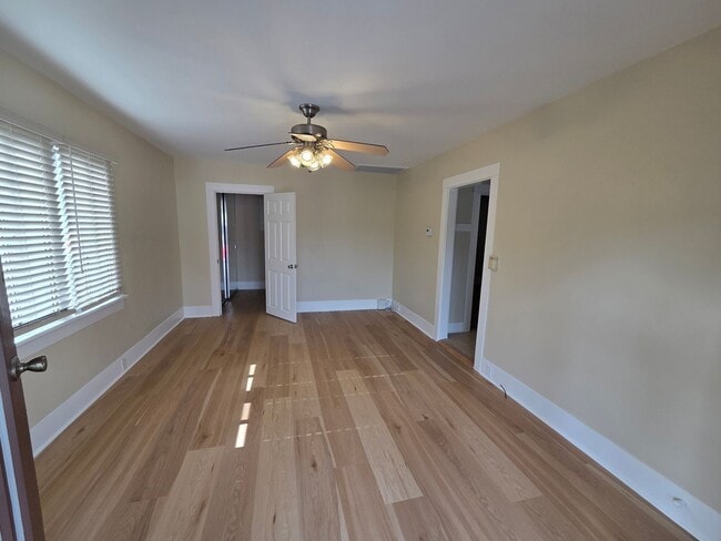 Building Photo - 821 Raymond Ave