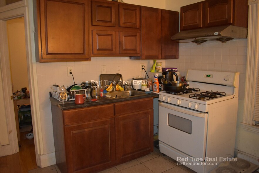 Building Photo - 3 Warwick St