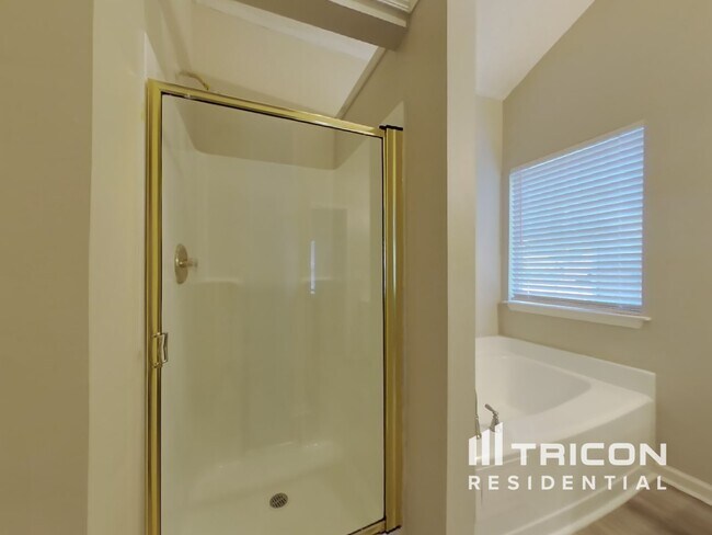 Building Photo - 7070 Springgrove Ct