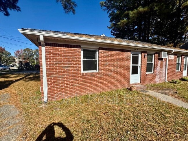 Building Photo - 110 S Corwood Ave