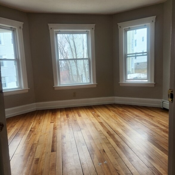 Building Photo - 5 Cohasset St