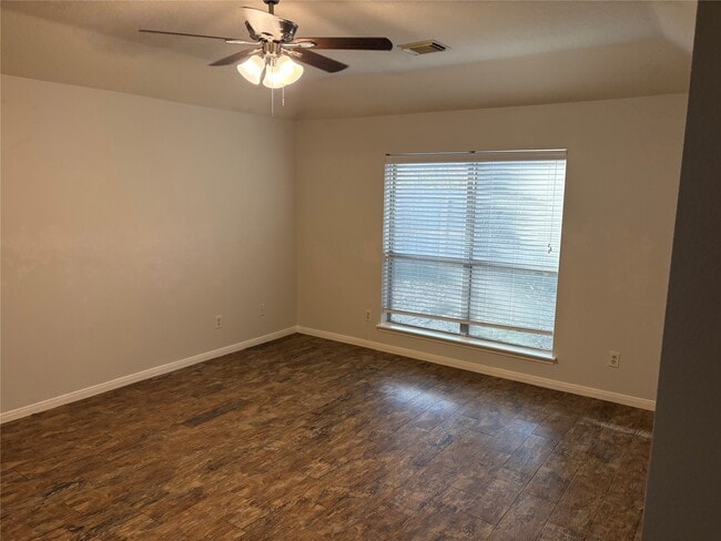 Building Photo - 9327 Cabin Creek Dr