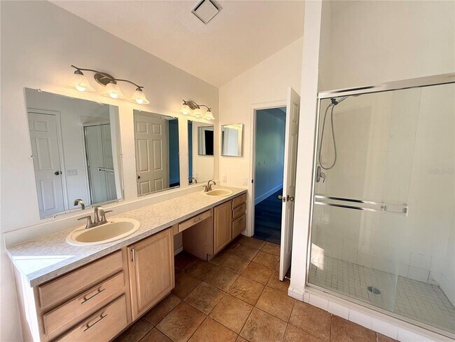 Building Photo - 2360 Coolbrook Ct