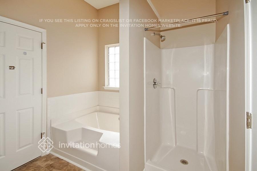 Building Photo - 4937 Bryant Dr