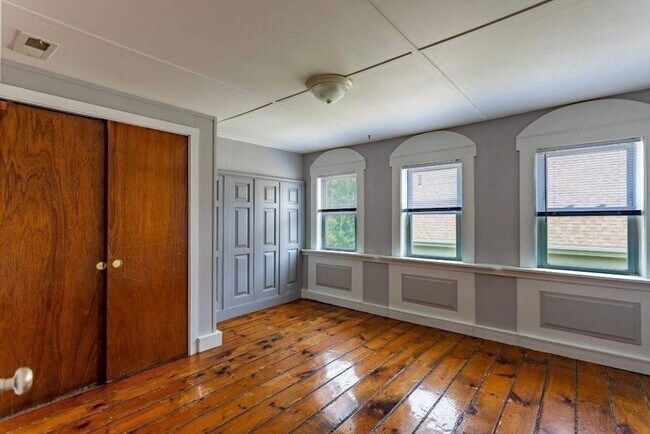 Building Photo - 152 East St