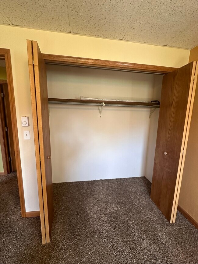 Building Photo - 2711 Jelinek Ave