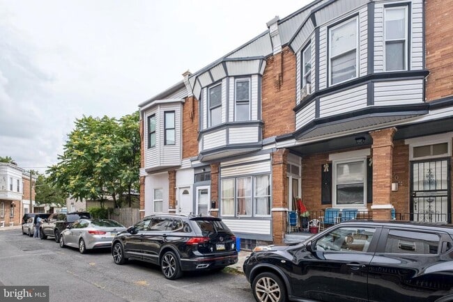 Building Photo - 518 N Wanamaker St