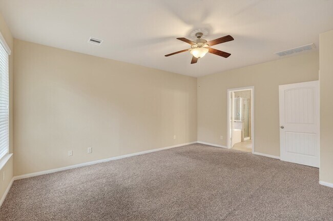 Building Photo - 13302 Hidden Valley Dr