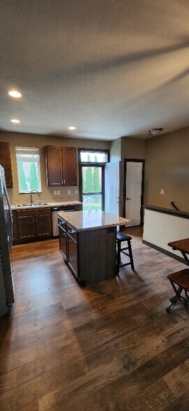 Building Photo - 234 E Residence Pl