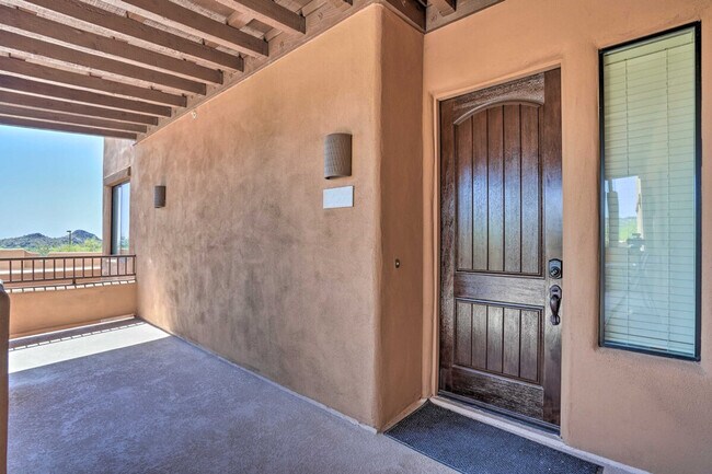 Building Photo - 13450 E Vía Linda