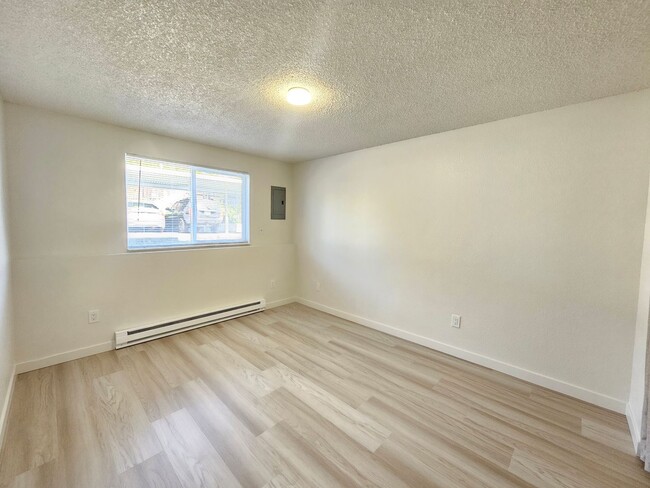 Building Photo - 2309 E 29th Ave