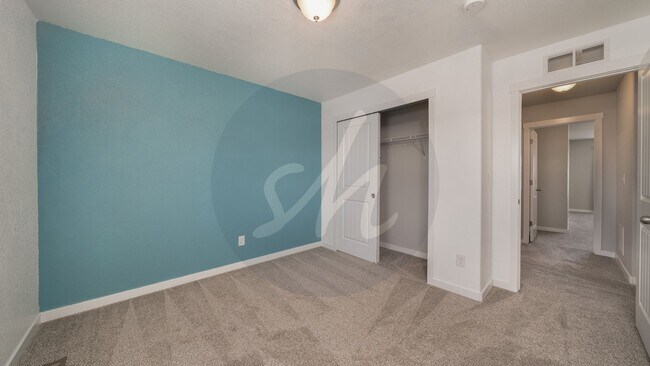 Building Photo - Welcome to Your Dream Home in Lorson Ranch!