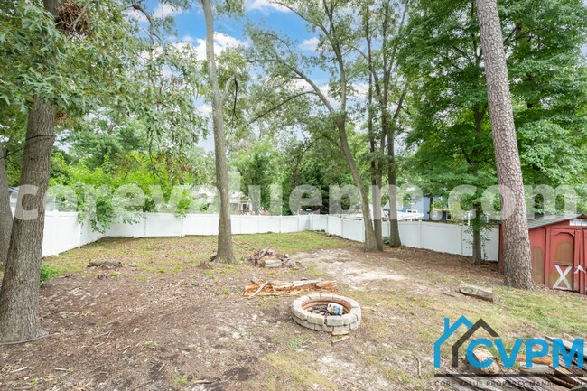 Building Photo - 723 Snowdon Ln