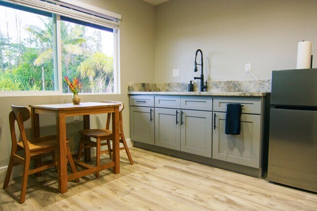 Building Photo - 3 Bedroom Unit in Keaau