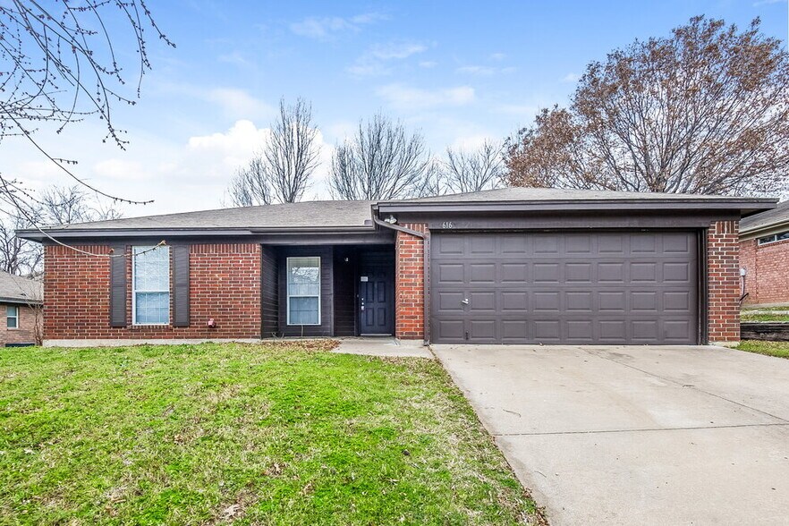 Primary Photo - 616 Cumberland Dr