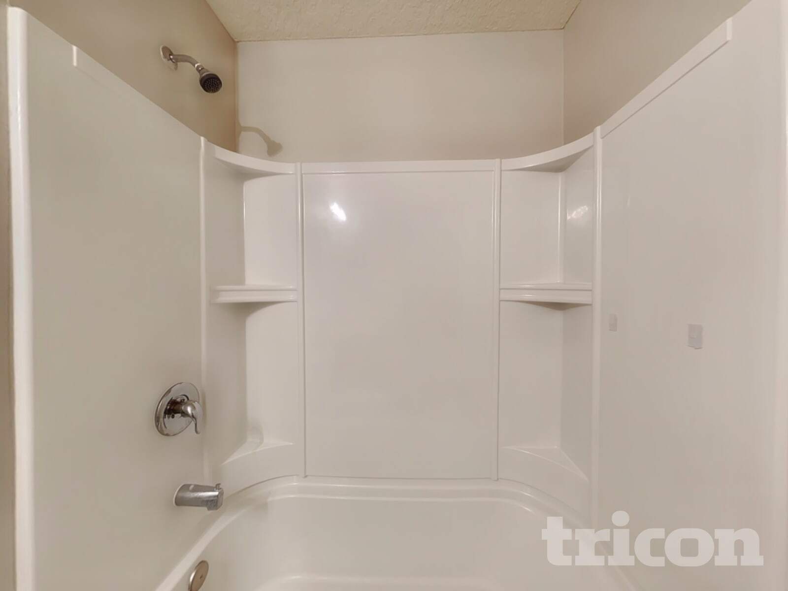 Building Photo - 8048 Meadow Walk Ln