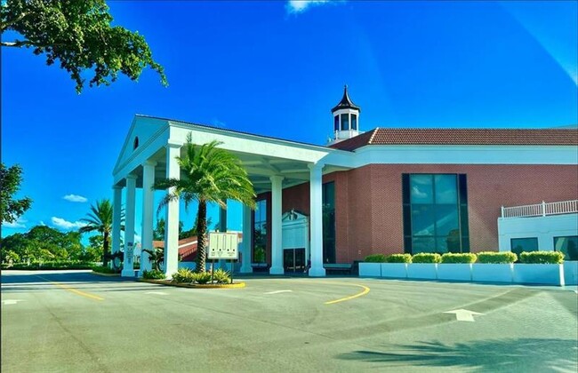 Building Photo - 203 Tilford J