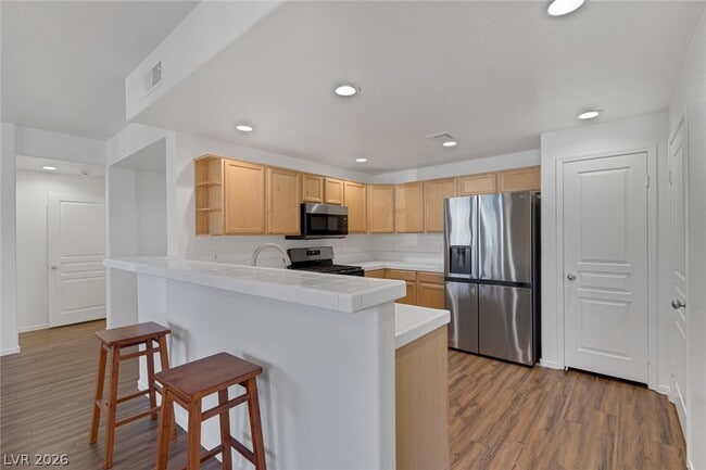 Building Photo - 912 Duckhorn Ct