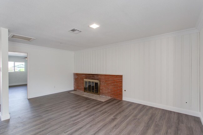 Building Photo - 8233 E Hubbell St