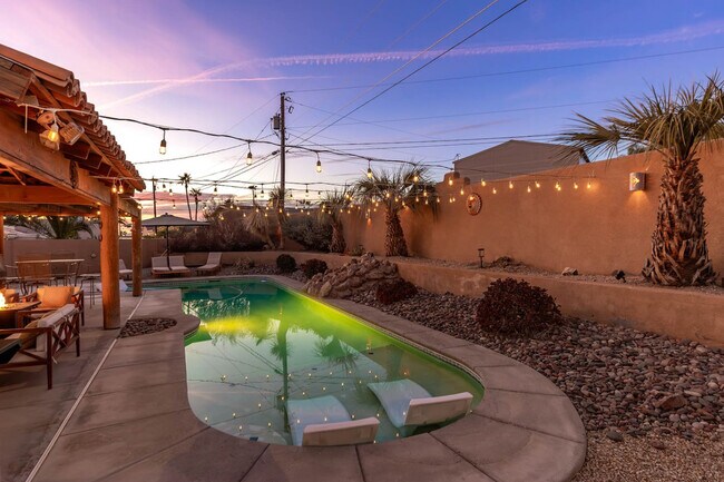 Building Photo - 3921 Aloha Ln