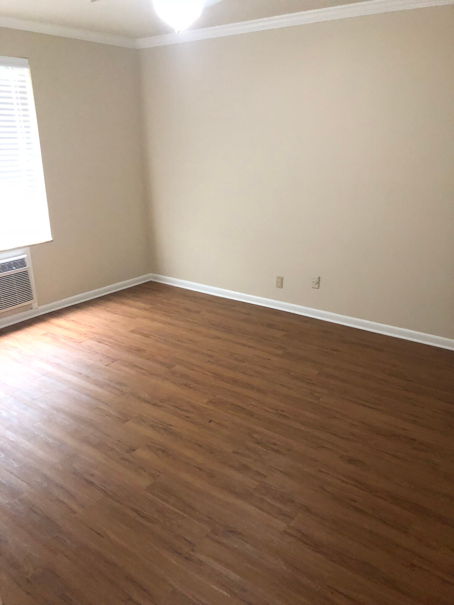 Building Photo - 2601 Hillsboro Pike