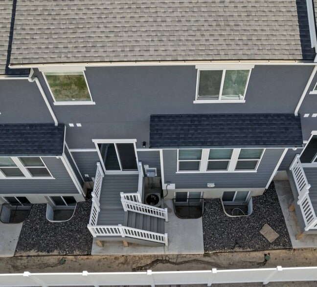Building Photo - 4052 W Harper Ln