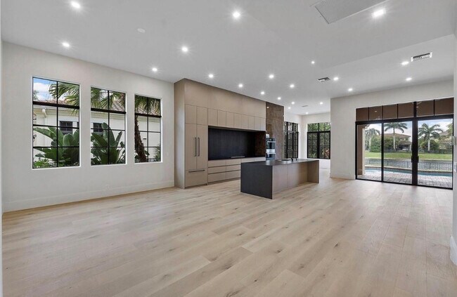 Building Photo - 7247 Wisteria Ave