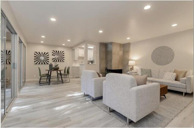 Building Photo - 1-Bedroom Unit with Parking in Mountain Vi...