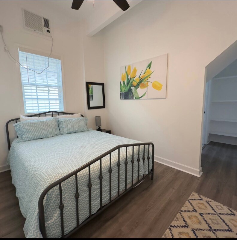 Building Photo - 2515 Erato St