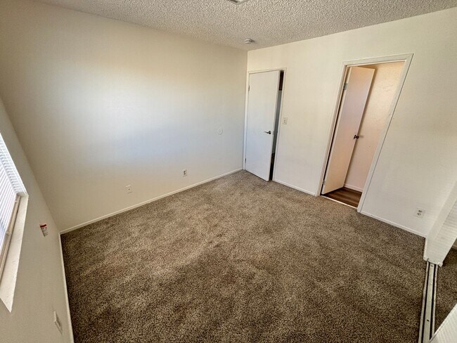 Building Photo - 147 Westminster Way