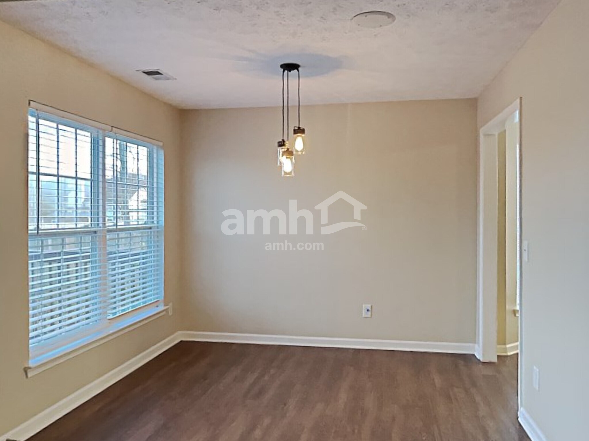 Building Photo - 2922 Wills Ct