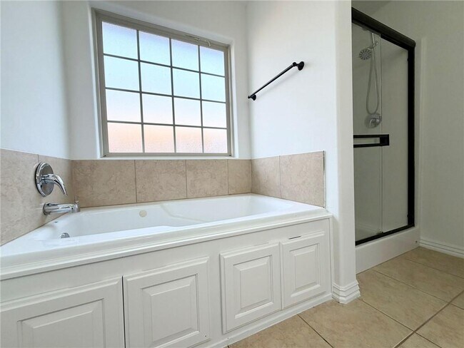 Building Photo - 2912 S D Pl