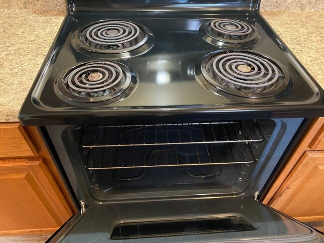 Building Photo - 124 Westscott Dr