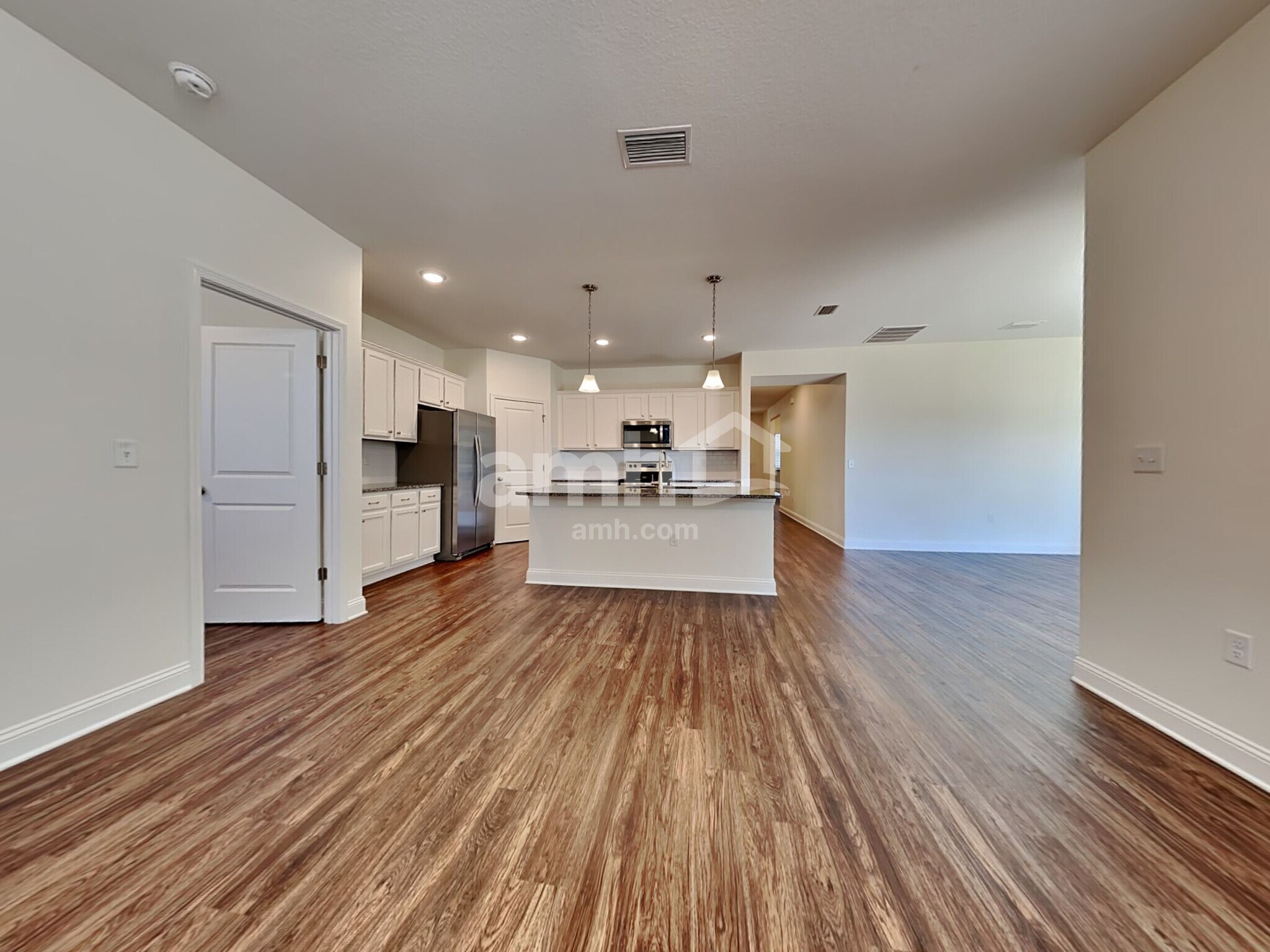 Building Photo - 163 Banyan Frst Dr